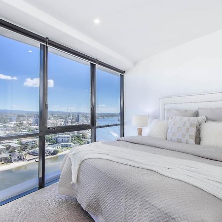 Circle On Cavill - Hosted By Coastal Letting Apartamento Gold Coast Exterior foto