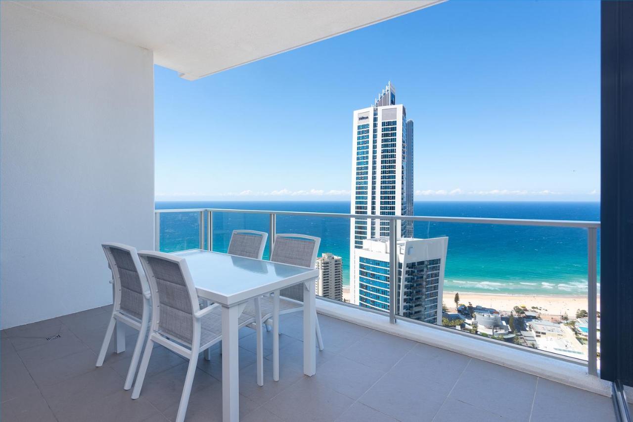 Circle On Cavill - Hosted By Coastal Letting Apartamento Gold Coast Exterior foto