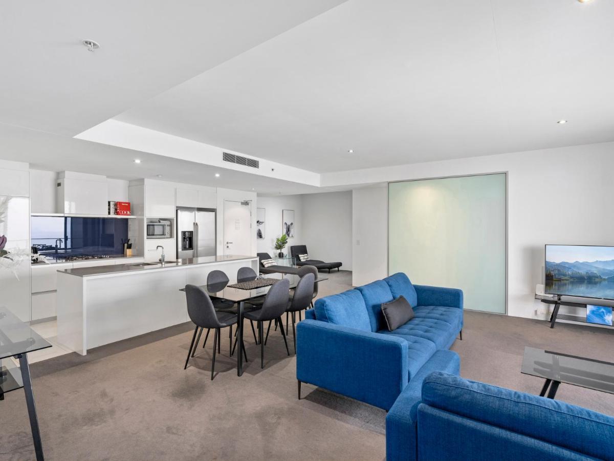 Circle On Cavill - Hosted By Coastal Letting Apartamento Gold Coast Exterior foto