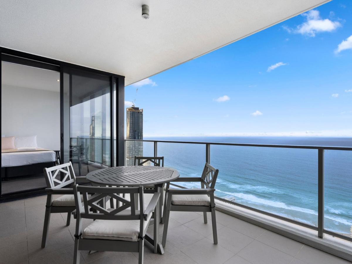 Circle On Cavill - Hosted By Coastal Letting Apartamento Gold Coast Exterior foto