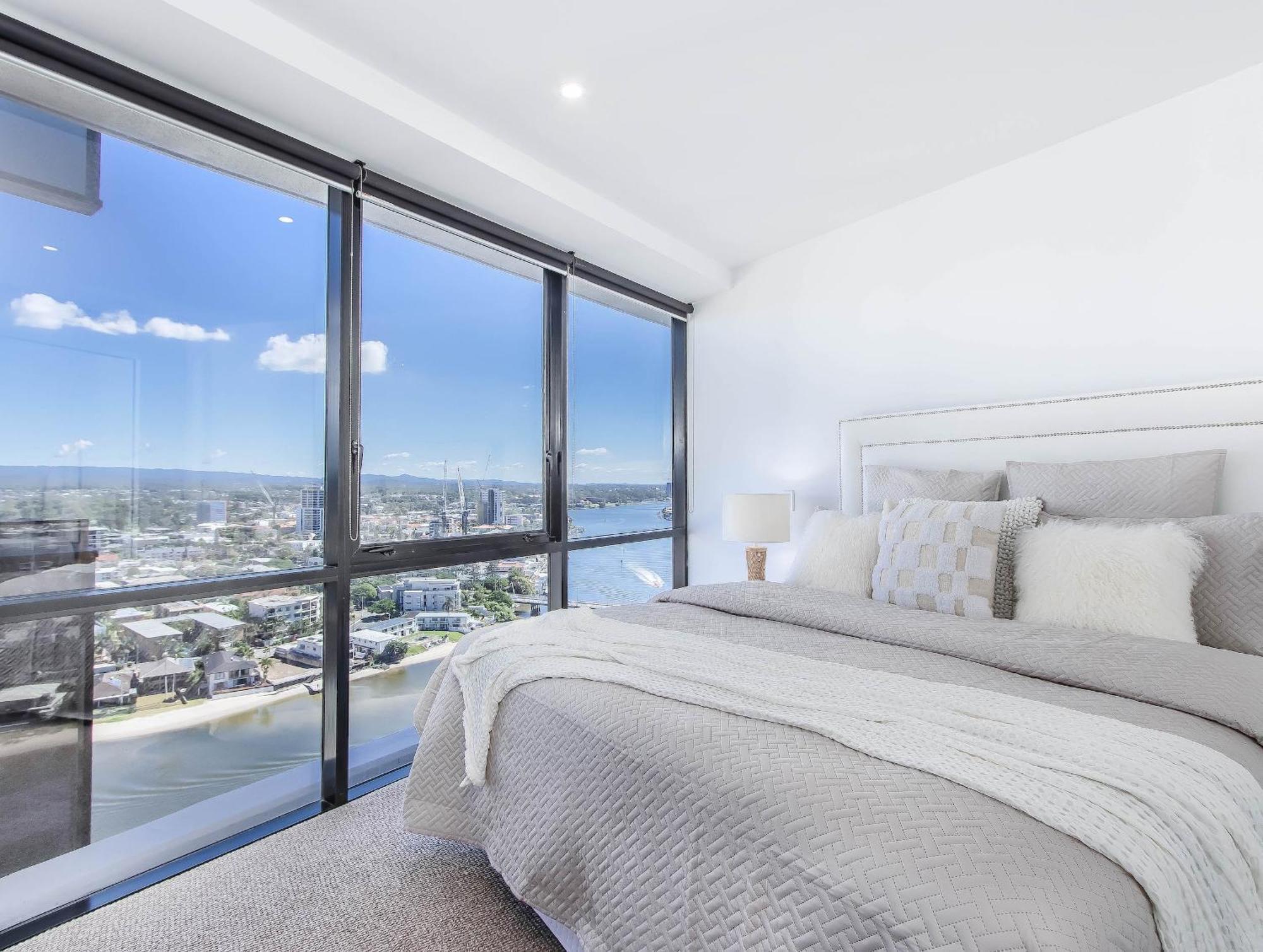 Circle On Cavill - Hosted By Coastal Letting Apartamento Gold Coast Exterior foto